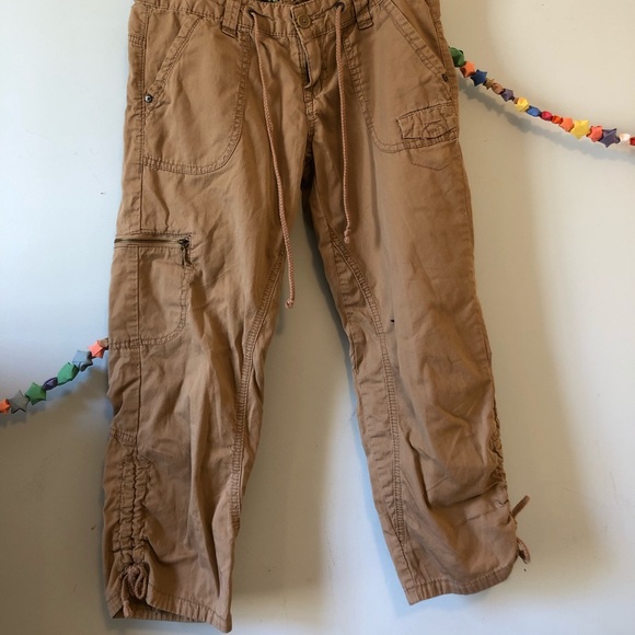 Brown Capris. - Picture 5 of 5